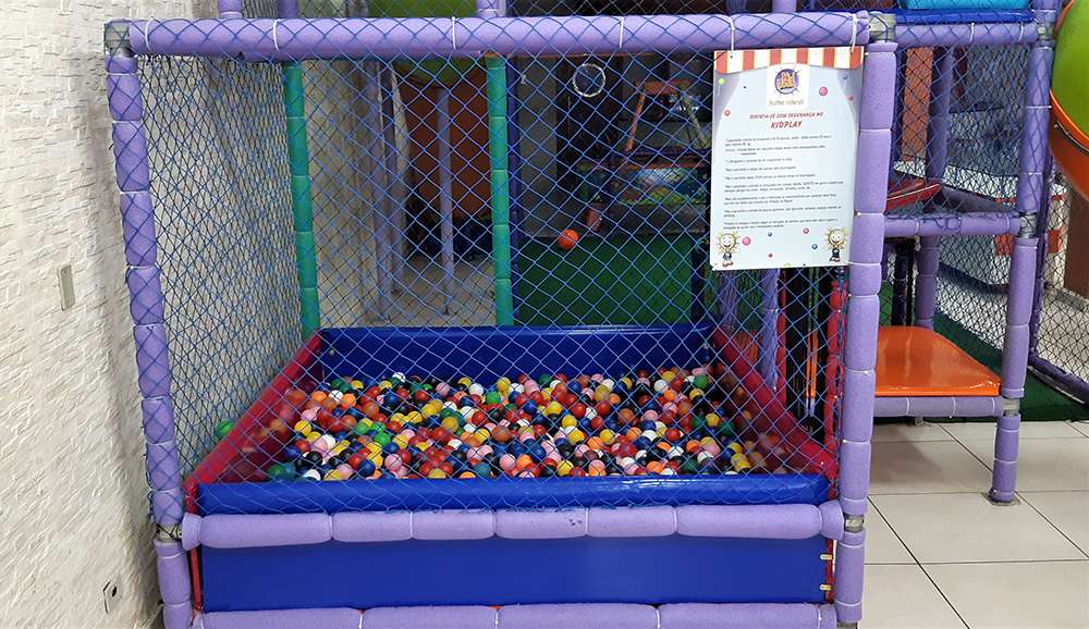 16 piscina de bolinha
